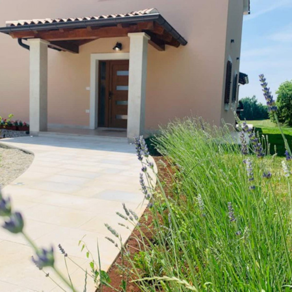 House Andrijaši, House Andrijaši s grijanim bazenom i košarkaškim terenom, Žminj, Istra Domijanići